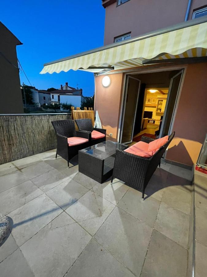 Milka Villa Galižana Exterior foto